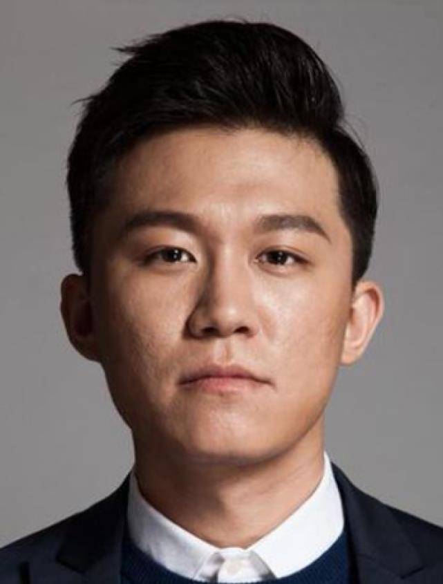 从平凡到非凡,演员XX良的励志之旅